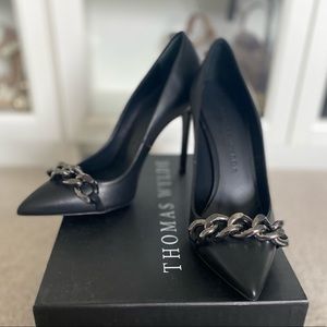 NIB Thomas Wylde Black Chain Front Pump Sz 36.5